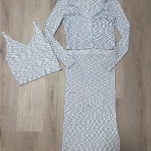 House of Harlow 1960 Blue White and Yellow Knit Set